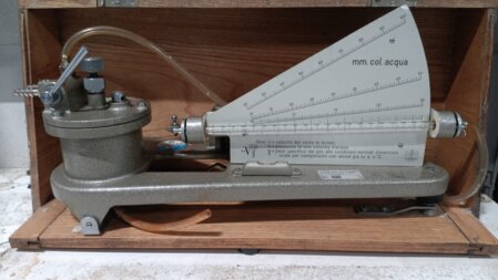 Misuratore di portata gas installato su una linea industriale